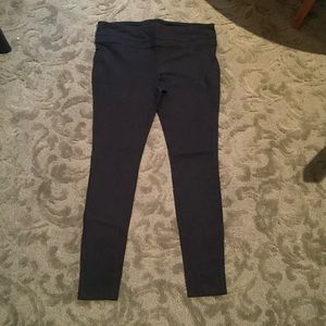 (Bin 6)  GapFit black athletic leggings-XL